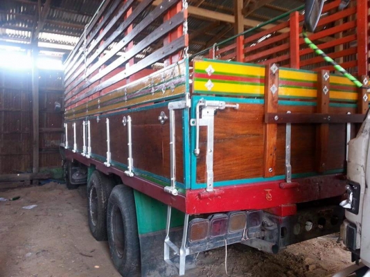 ขายรถ10ล้อ ร็อกกี้175แรง เพลาเดียว เครื่อง6BG1 แคชซีFVM พาวเวอร์ ทิฟฟี่ เครื่องดีแคชซีสวย เอกสารพร้อมโอน สนใจโทร 090-8588220คุณนะ 093-3258446คุณบิว หรือเข้าดูสินค้าอื่นๆได้ที่ www.truck.in.th/498 หรือเพจFacebook ณรงค์ ซื้อขายรถมือสอง (เว็บไซต์ส่วนตัว) หรื