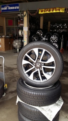 ขายล้อแม็ก honda civic fb mc 16" พร้อมยางปี15 สนใจติดต่อ ตาเล็ก ล้อและยางครับ 081-3747940
