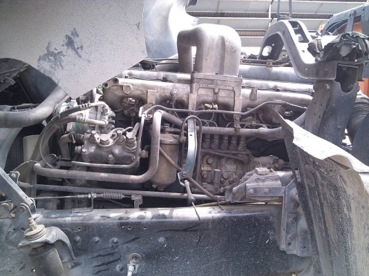 ขายด่วน NISSAN CW41  สองเพลาพื้นเรียบ คัชชีสวย เครื่อง290แรง ภาษีไม่ขาด รถพร้อมใช้งาน