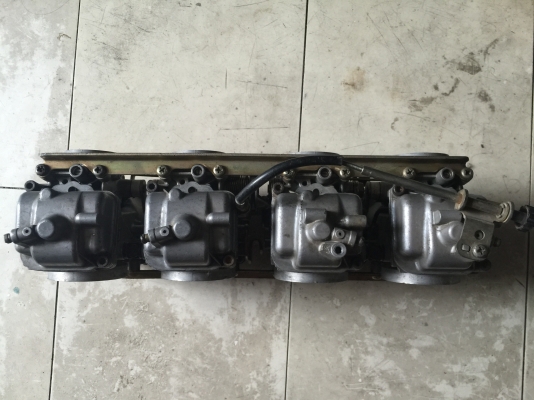 คาร์บู GSXR1100 ขายทำทุนครับ คาร์บู GSXR1100 ขายทำทุนครับ