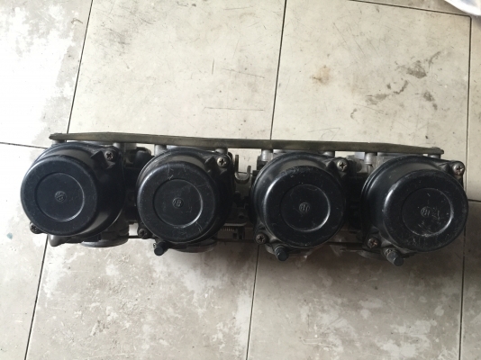 คาร์บู GSXR1100 ขายทำทุนครับ คาร์บู GSXR1100 ขายทำทุนครับ