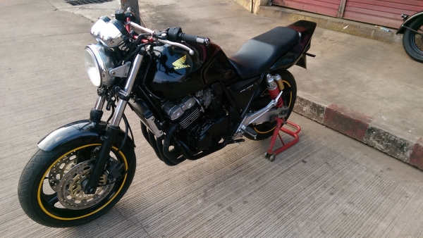 ขายคับ HONDA CB400 ปี93 สีสวย ท้ายแต่ง ท่อแต่ง แฮนด์บาร์ ไฟเลี้ยวแต่ง อินวอยส์ สรรพสามิตร ราคา 59500 บาท ส่งได้ทั่วไทยคับ สนใจติดต่อ 081-0578282 FACEBOOK ชาญณรงค์ ป๊อป ชัยอมฤต ไอดีไลน์ POPBIGBIKESAKON คับ สนใจรถสวย ถูก ดี ต้อง POP BIGBIKE SAKONNAKHON คลิป