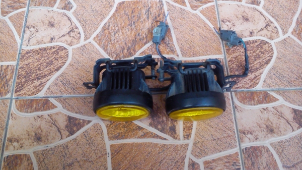 ไฟตัดหมอก RAYBRIG เลนส์เหลือง ทรงกลม ขนาดเลนส์ 4นิ้ว