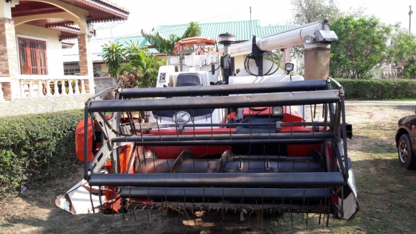 ขายรถเกี่ยว คูโบต้า DC  68 g PLUS  นิ้วสปริง  ปี 54  รุ่นหายากมากครับ  รถสวย  ด่วยนะครับ  ใครที่มองหาและกำลังตัดสินใจ คันนี้ด่วนครับ