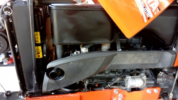 KUBOTA  L 4708 SP (4WD)  2 เพลา   สภาพใหม่สวยๆ   ชั่วโมงใช้   งานน้อย  สีเดิมทั้งคัน  พร้อมชุดใบมีดดันหน้า  ผาน4