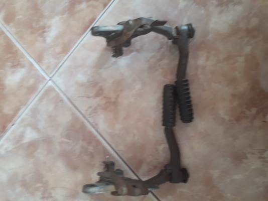 ยางอะไหล่ขอบ18 ถูกๆ เอาไปเป็นยาง อะไหล่ หายากนะแพงด้วย