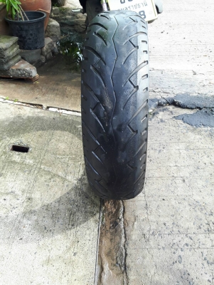 ยางอะไหล่ขอบ18 ถูกๆ เอาไปเป็นยาง อะไหล่ หายากนะแพงด้วย