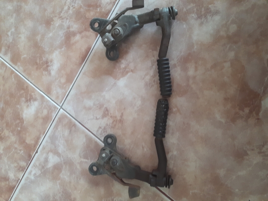 ยางอะไหล่ขอบ18 ถูกๆ เอาไปเป็นยาง อะไหล่ หายากนะแพงด้วย