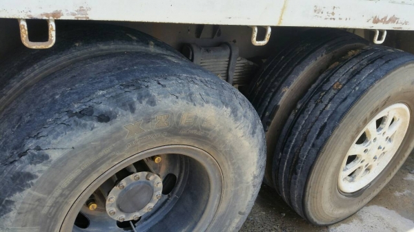 รถอีซูซุ 10 ล้อ หลังถนน FVM 230 แรงม้า. ปี 50.    สนใจติดต่อ  081 - 6079515