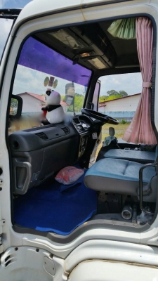 รถอีซูซุ 10 ล้อ หลังถนน FVM 230 แรงม้า. ปี 50.    สนใจติดต่อ  081 - 6079515