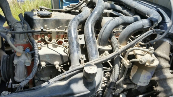 รถอีซูซุ 10 ล้อ หลังถนน FVM 230 แรงม้า. ปี 50.    สนใจติดต่อ  081 - 6079515