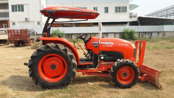 ขายรถไถคูโบต้าL4708 พร้อมใบมีดดันดิน
