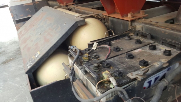 รถฮีโน่ 10 ล้อ FL1J 260 แรงม้า. ปี 53. ( ขาย หัว , คัชซี. ) , ( มีขาย 2 คัน. )      สนใจติดต่อ  081 - 6079515