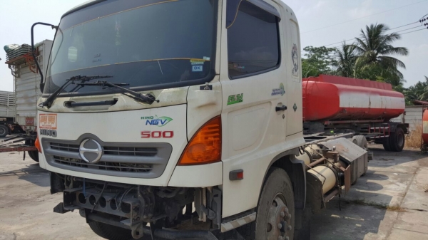 รถฮีโน่ 10 ล้อ FL1J 260 แรงม้า. ปี 53. ( ขาย หัว , คัชซี. ) , ( มีขาย 2 คัน. )      สนใจติดต่อ  081 - 6079515