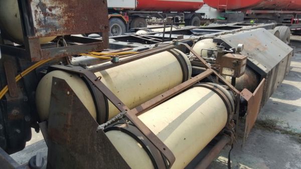 รถฮีโน่ 10 ล้อ FL1J 260 แรงม้า. ปี 53. ( ขาย หัว , คัชซี. ) , ( มีขาย 2 คัน. )      สนใจติดต่อ  081 - 6079515