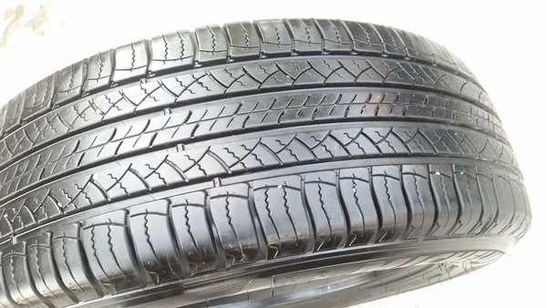 ขายยาง225/65/17 ปี 0815 MICHERLIN LATITUDE 4 เส้น