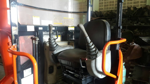 ขาย รถขุด HITACHI รุ่น EX30U  มือสองญี่ปุ่น แทรกเหล็ก สลักแน่น ปั้มนิ้ว คอนโทรลสั้น ทำงานไว มีไลน์สำหรับ ใส่หัวกระแทกได้เลย มือถือ/LINE ID : 0818753444