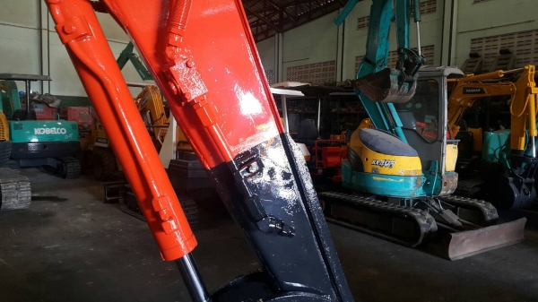 ขาย รถขุด HITACHI รุ่น EX30U  มือสองญี่ปุ่น แทรกเหล็ก สลักแน่น ปั้มนิ้ว คอนโทรลสั้น ทำงานไว มีไลน์สำหรับ ใส่หัวกระแทกได้เลย มือถือ/LINE ID : 0818753444