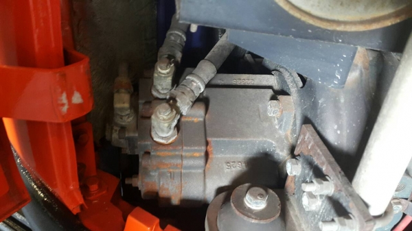 ขาย รถขุด HITACHI รุ่น EX30U  มือสองญี่ปุ่น แทรกเหล็ก สลักแน่น ปั้มนิ้ว คอนโทรลสั้น ทำงานไว มีไลน์สำหรับ ใส่หัวกระแทกได้เลย มือถือ/LINE ID : 0818753444