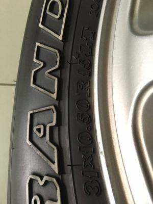 ขายแมกซ์ (ติดรถแท้) มิตซูบิชิ สตาร์ด้าโฟว์วิล ขอบ 15 นิ้ว พร้อมฝาครอบมิตซูแท้ ครบ 4 วง พร้อมยาง Dunlop แท้ ขนาด 31.5-10 R 15 ปลายปี 11 ขายแมกซ์ (ติดรถแท้) มิตซูบิชิ สตาร์ด้าโฟว์วิล ขอบ 15 นิ้ว พร้อมฝาครอบมิตซูแท้ ครบ 4 วง พร้อมยาง Dunlop แท้ ขนาด 31.5-10 R 15 ปลายปี 11