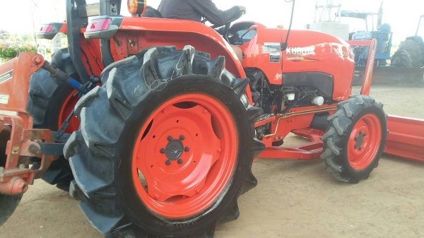 ขายคูโบต้าL4708มีไบมีดตราช้าง1อันและผาน6ตราช้างหนึ่งอัน ราคา388000บาท พร้อมใช้งานสายๆครับสนใจ โทร0813655997 อำพร พาเจริญ ต วังบัว อ คลองขลุง จ กำแพงเพชร