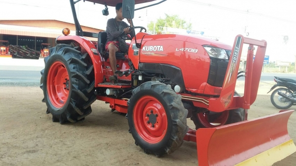 ขายคูโบต้าL4708มีไบมีดตราช้าง1อันและผาน6ตราช้างหนึ่งอัน ราคา388000บาท พร้อมใช้งานสายๆครับสนใจ โทร0813655997 อำพร พาเจริญ ต วังบัว อ คลองขลุง จ กำแพงเพชร