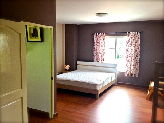 ให้เช่าบ้านสวนร่มเกล้า 51 ตรม