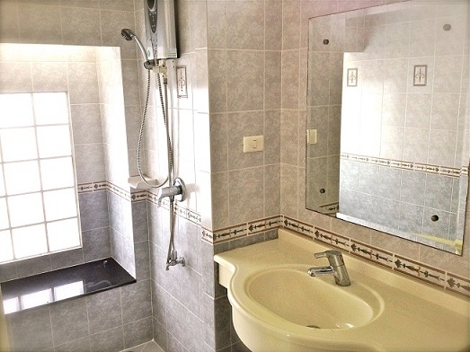 ให้เช่าบ้านสวนร่มเกล้า 51 ตรม ให้เช่าบ้านสวนร่มเกล้า 51 ตรม