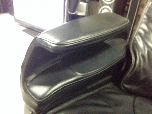 เก้าอี้นวด ตัว top ยี่ห้อ FUJIIRYOKI