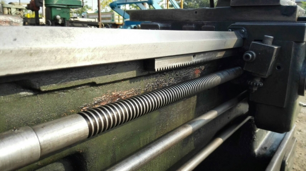 ** ขายแล้วครับ!! ** เครื่องกลึงต้าชิง TSW-55A ขนาด 4 ฟุต 3 เพลาเบรคเกียร์บล็อค ไฟ380V. ซื้อไปเสียบไฟใช้เลยอุปกรณ์ครบจ้อดจัดให้แล้ว!!