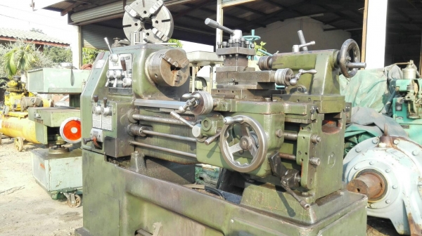 ** ขายแล้วครับ!! ** เครื่องกลึงต้าชิง TSW-55A ขนาด 4 ฟุต 3 เพลาเบรคเกียร์บล็อค ไฟ380V. ซื้อไปเสียบไฟใช้เลยอุปกรณ์ครบจ้อดจัดให้แล้ว!!