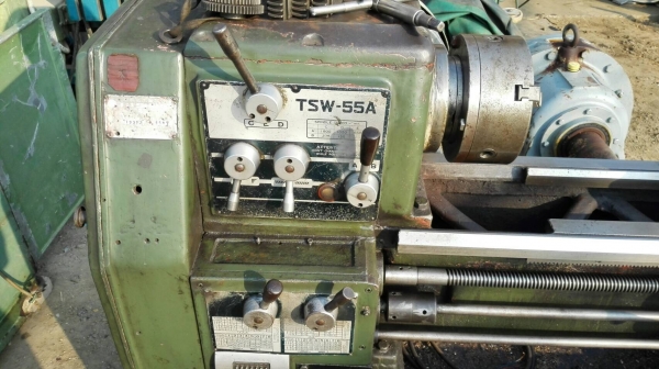 ** ขายแล้วครับ!! ** เครื่องกลึงต้าชิง TSW-55A ขนาด 4 ฟุต 3 เพลาเบรคเกียร์บล็อค ไฟ380V. ซื้อไปเสียบไฟใช้เลยอุปกรณ์ครบจ้อดจัดให้แล้ว!!