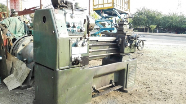 ** ขายแล้วครับ!! ** เครื่องกลึงต้าชิง TSW-55A ขนาด 4 ฟุต 3 เพลาเบรคเกียร์บล็อค ไฟ380V. ซื้อไปเสียบไฟใช้เลยอุปกรณ์ครบจ้อดจัดให้แล้ว!!