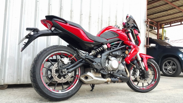 TNT300 2015 วิ่งน้อย แต่งจัดเต็ม สวยมากๆ ต่อรองได้ครับ