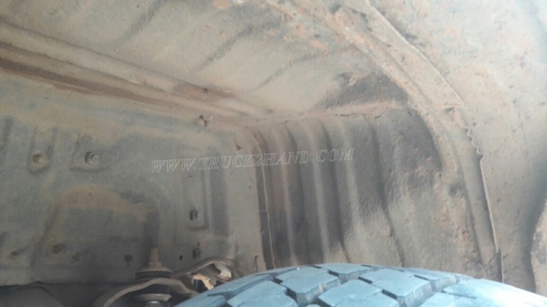 รถ 4 ล้อ ใหญ่ ยี่ห้อ TOYOTA HIACE