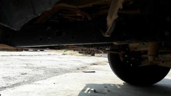 รถ 4 ล้อ ใหญ่ ยี่ห้อ TOYOTA HIACE