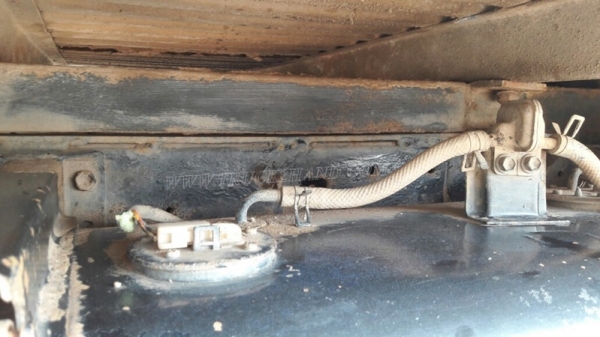 รถ 4 ล้อ ใหญ่ ยี่ห้อ TOYOTA HIACE