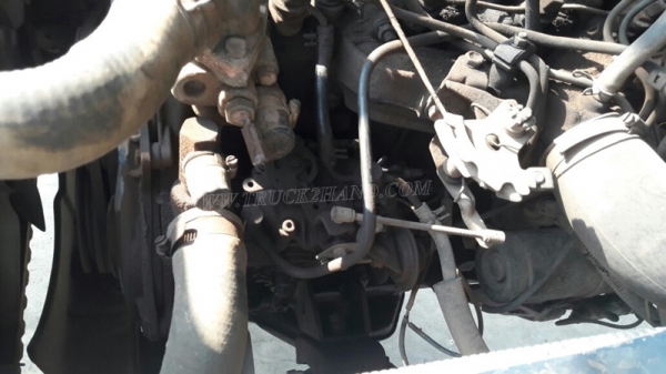 รถ 4 ล้อ ใหญ่ ยี่ห้อ TOYOTA HIACE