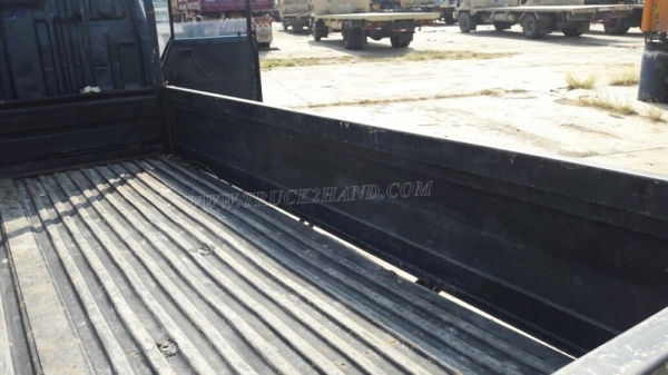 รถ 4 ล้อ ใหญ่ ยี่ห้อ TOYOTA HIACE