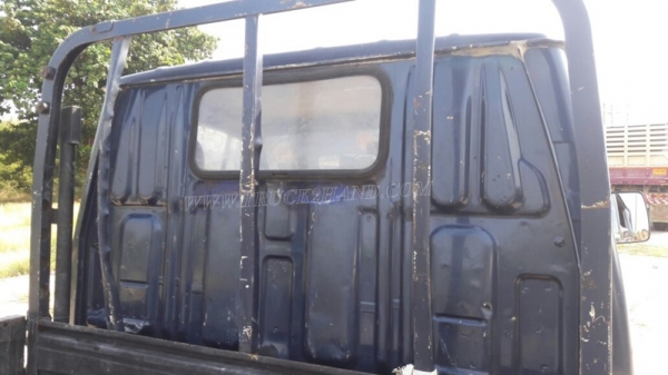 รถ 4 ล้อ ใหญ่ ยี่ห้อ TOYOTA HIACE