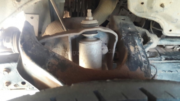 รถ 4 ล้อ ใหญ่ ยี่ห้อ TOYOTA HIACE