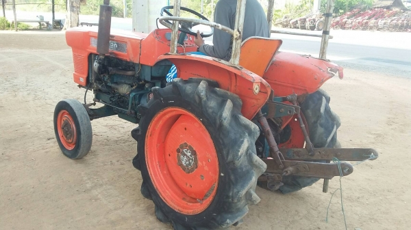 ขายคูโบต้าL2200ราคา38000บาทเตาเปล่ว พร้อมใช้งานสายๆครับสนใจ โทร0813655997 อำพร พาเจริญ ต วังบัว อ คลองขลุง จ กำแพงเพชร