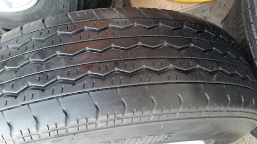 ขายล้อกะทะ15 6รู ยาง195R15 ปี 13  4 ล้อ4000