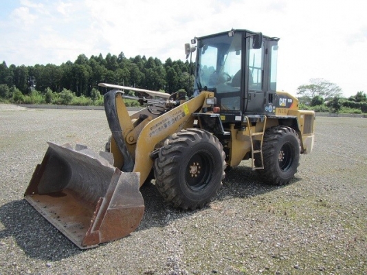 ขายรถตักล้อยาง CAT 910H ปี 2011 รถนอกนำเข้า สภาพสวยพร้อมใช้งาน มีVDOการทำงานครับ