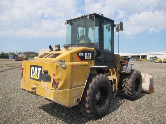 ขายรถตักล้อยาง CAT 910H ปี 2011 รถนอกนำเข้า สภาพสวยพร้อมใช้งาน มีVDOการทำงานครับ
