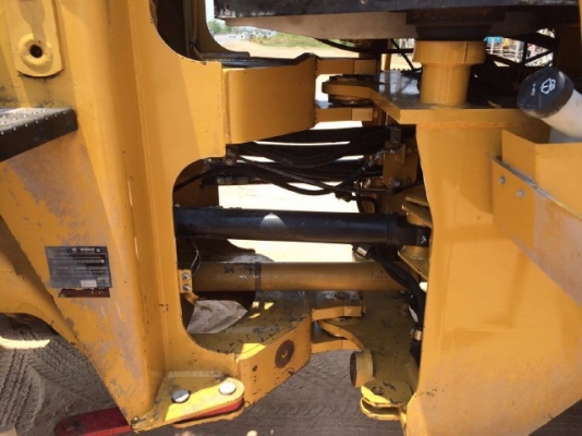 ขายรถตักล้อยาง CAT 910H ปี 2011 รถนอกนำเข้า สภาพสวยพร้อมใช้งาน มีVDOการทำงานครับ