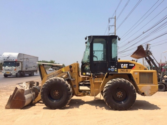 ขายรถตักล้อยาง CAT 910H ปี 2011 รถนอกนำเข้า สภาพสวยพร้อมใช้งาน มีVDOการทำงานครับ
