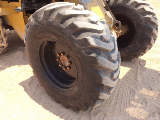 ขายรถตักล้อยาง CAT 910H ปี 2011 รถนอกนำเข้า สภาพสวยพร้อมใช้งาน มีVDOการทำงานครับ