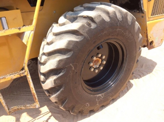 ขายรถตักล้อยาง CAT 910H ปี 2011 รถนอกนำเข้า สภาพสวยพร้อมใช้งาน มีVDOการทำงานครับ