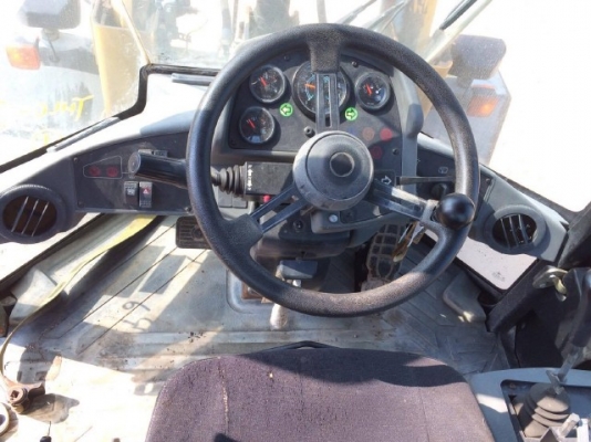 ขายรถตักล้อยาง CAT 910H ปี 2011 รถนอกนำเข้า สภาพสวยพร้อมใช้งาน มีVDOการทำงานครับ